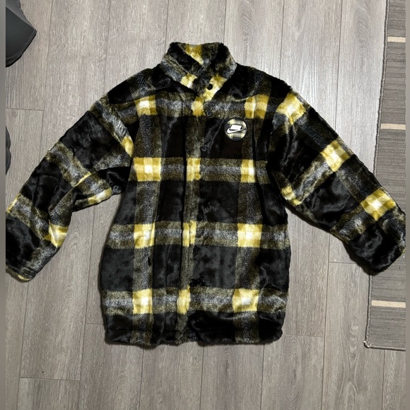 Nike Plaid Fuzzy Jacket - Picture 2 of 6